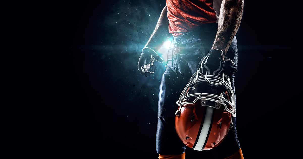 Football Injury|Football Head Injury|Football Tackle|Football Concussion|Football Helmet