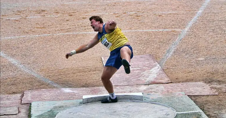 Savitsky Dmytro competes in the shot put