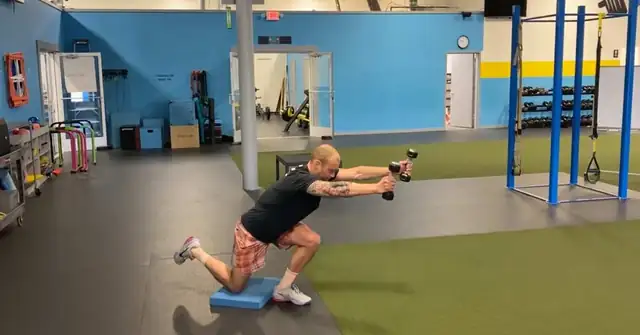 Skater Squats
