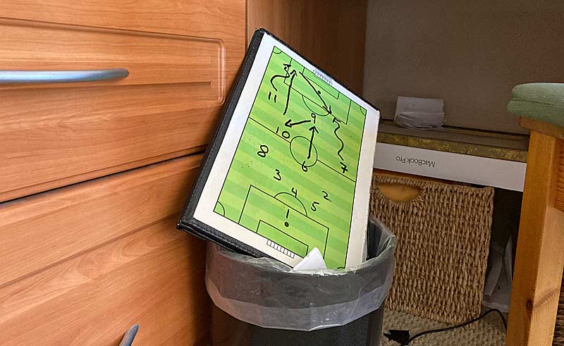 White Board Trash